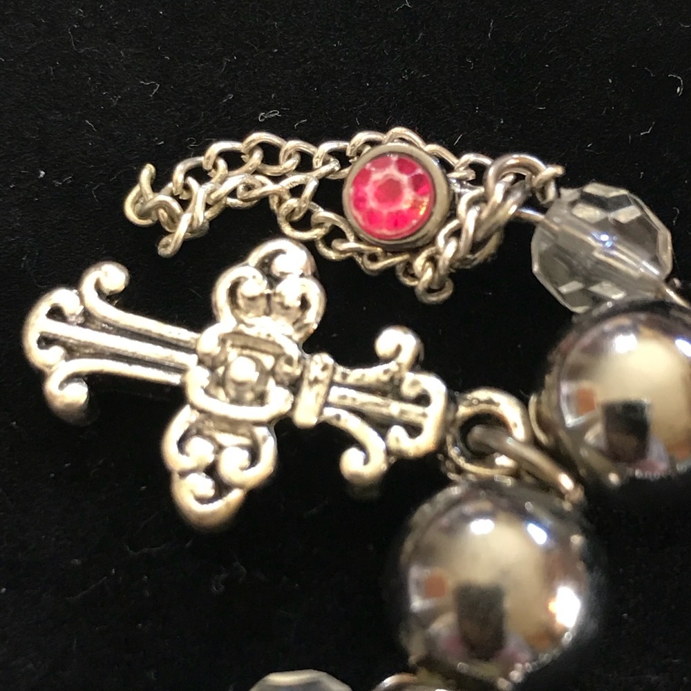 Multi cross stretch bracelet - Picture 3 of 3